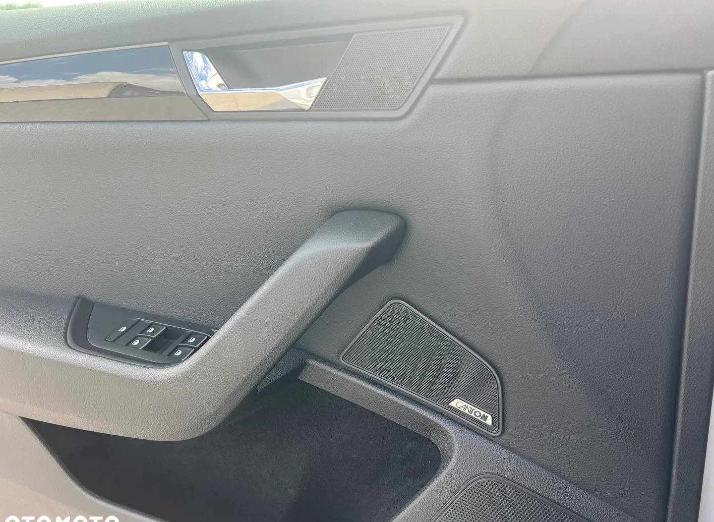 Skoda Superb cena 84900 przebieg: 145798, rok produkcji 2016 z Dukla małe 466